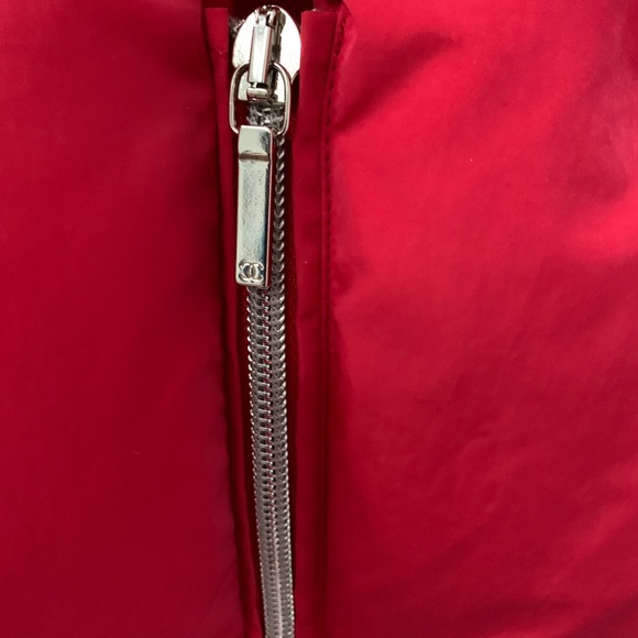 Runway 2019 CHANEL winter Coat PUFFER JACKET Red Size 34, XS, 0-2 New with tag - Picture 7 of 16